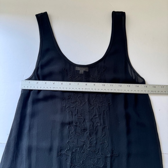 Aritzia Wilfred Tank 100% Silk Black Embroidered Lightweight Sheer Classic Sz XS - Picture 4 of 12